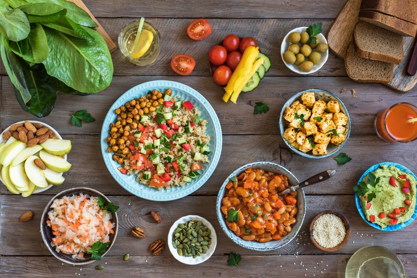 Spread of bowls made with Seenergy beans, grains and lentils